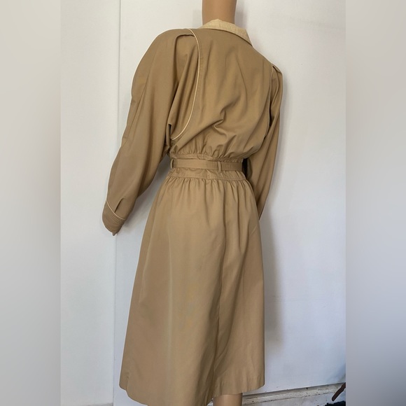 Vintage J.gallery trench coat. - Picture 3 of 7